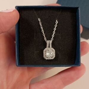 New Moissanite Necklace Sterling Silver. Beautiful Gift 🎁 With A Gift Box